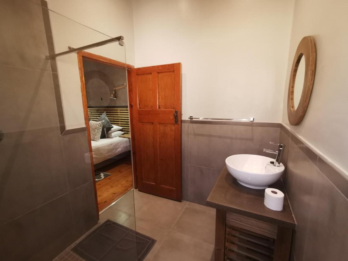 Guest Suites On Connor Блоемфонтейн Екстериор снимка