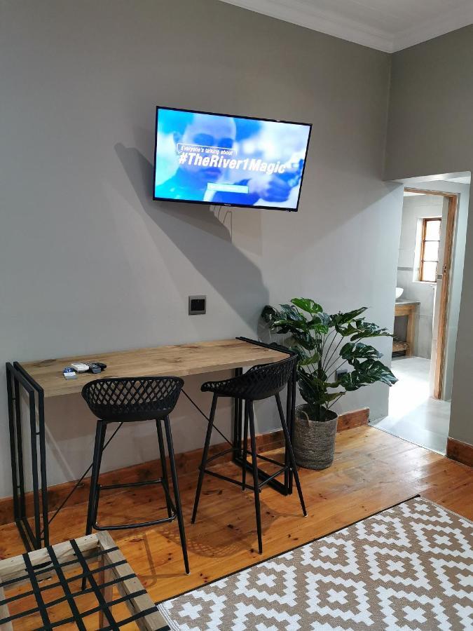 Guest Suites On Connor Блоемфонтейн Екстериор снимка