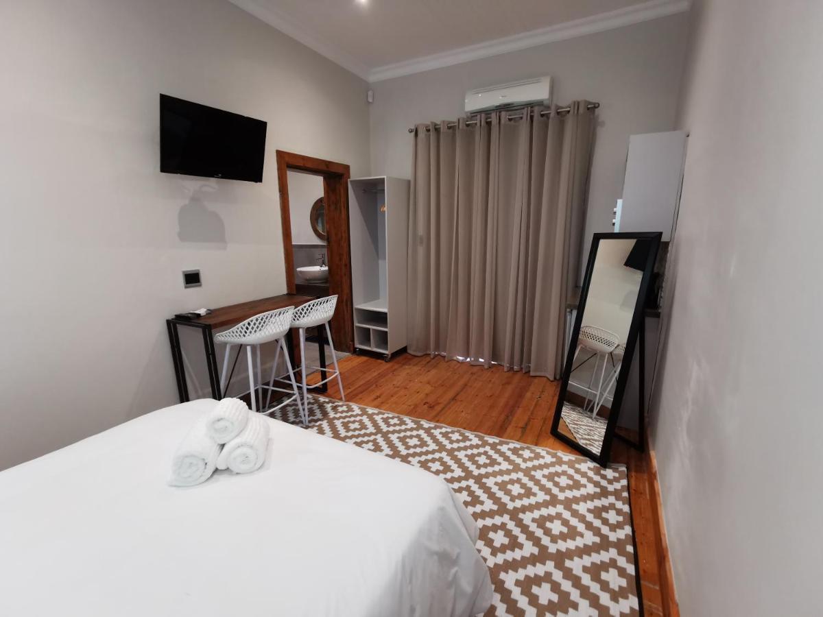 Guest Suites On Connor Блоемфонтейн Екстериор снимка