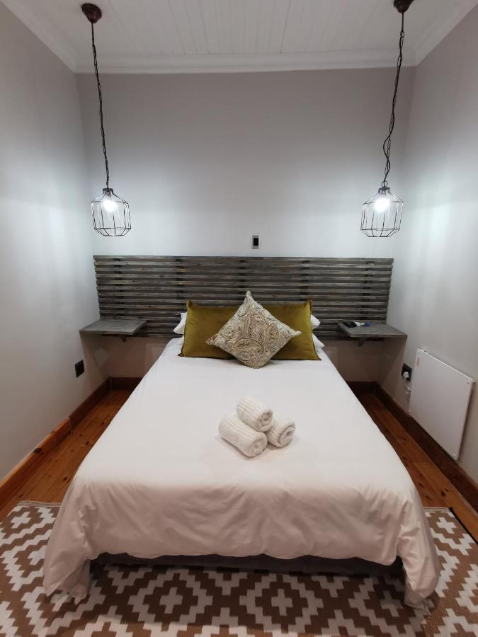 Guest Suites On Connor Блоемфонтейн Екстериор снимка